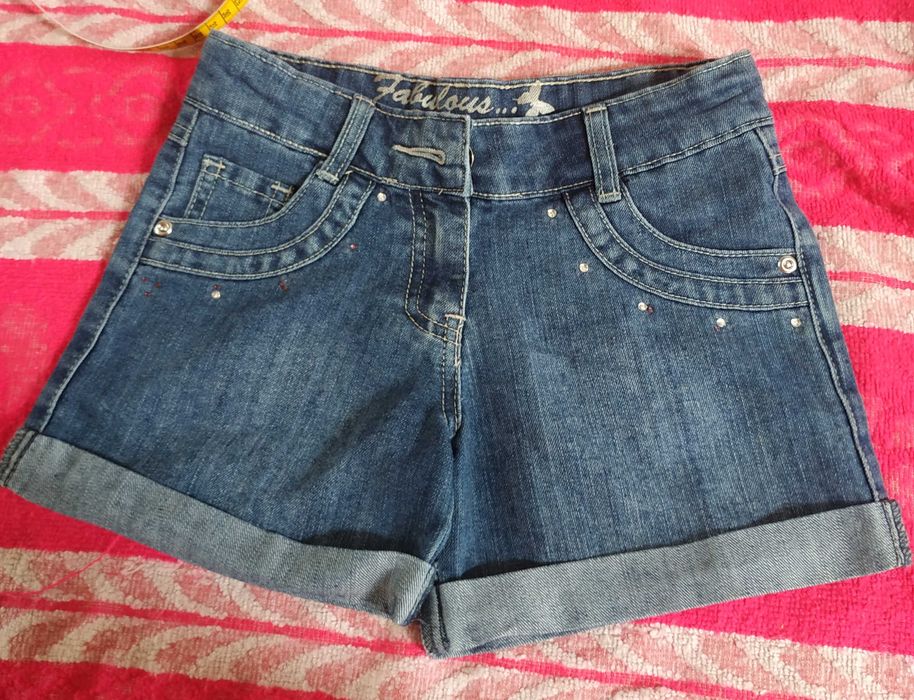 Krótkie spodenki jeans na 8-9 lat dla dziewczynki