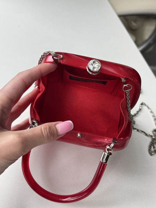 Продам новий вечірній клатч з червоного перламутра.