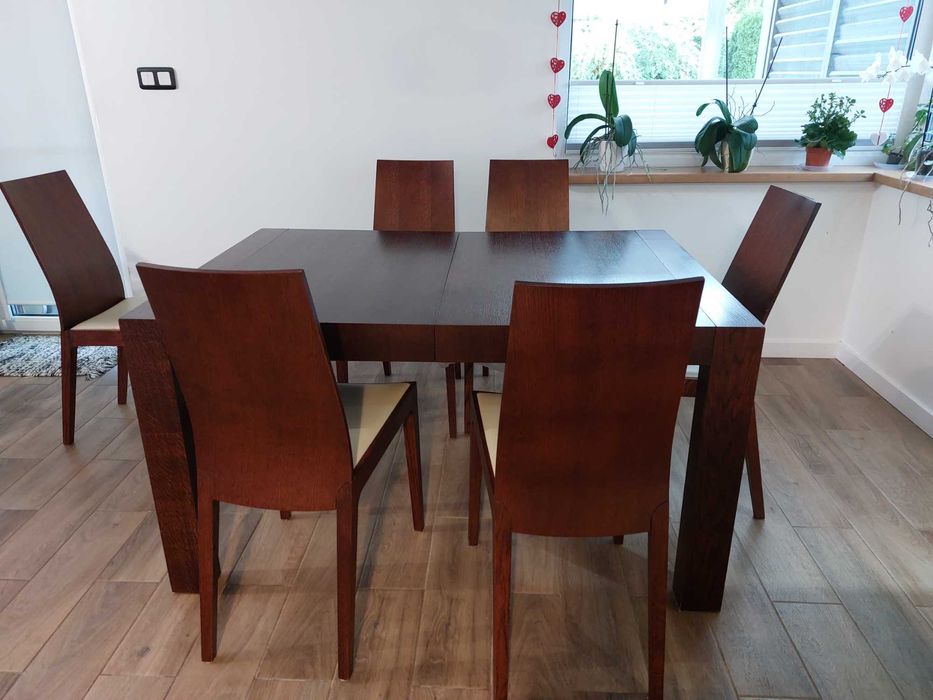 Sprzedam używany stół drewniany, rozkładany 140/175/220 i 6 krzeseł.