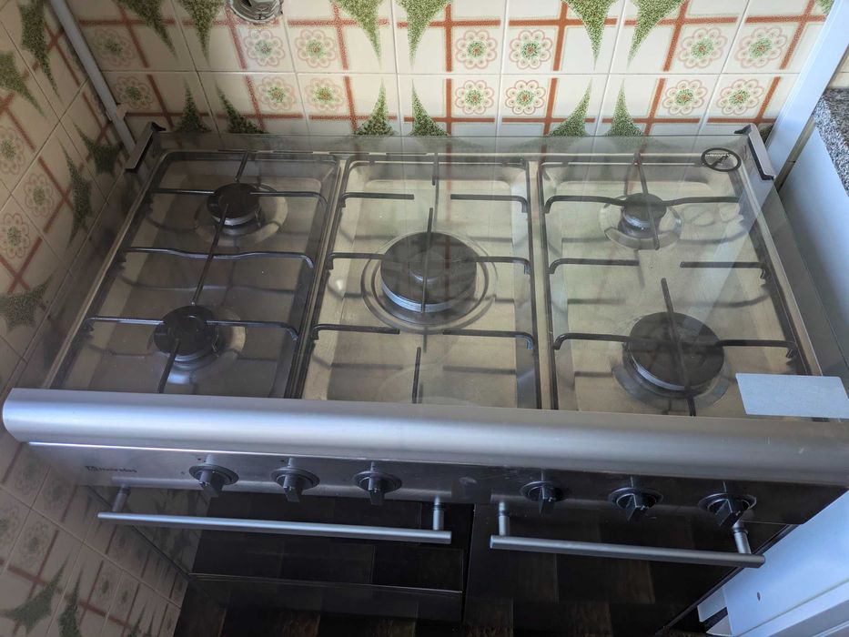 Fogão Meireles 5 queimadores + forno – excelente estado
