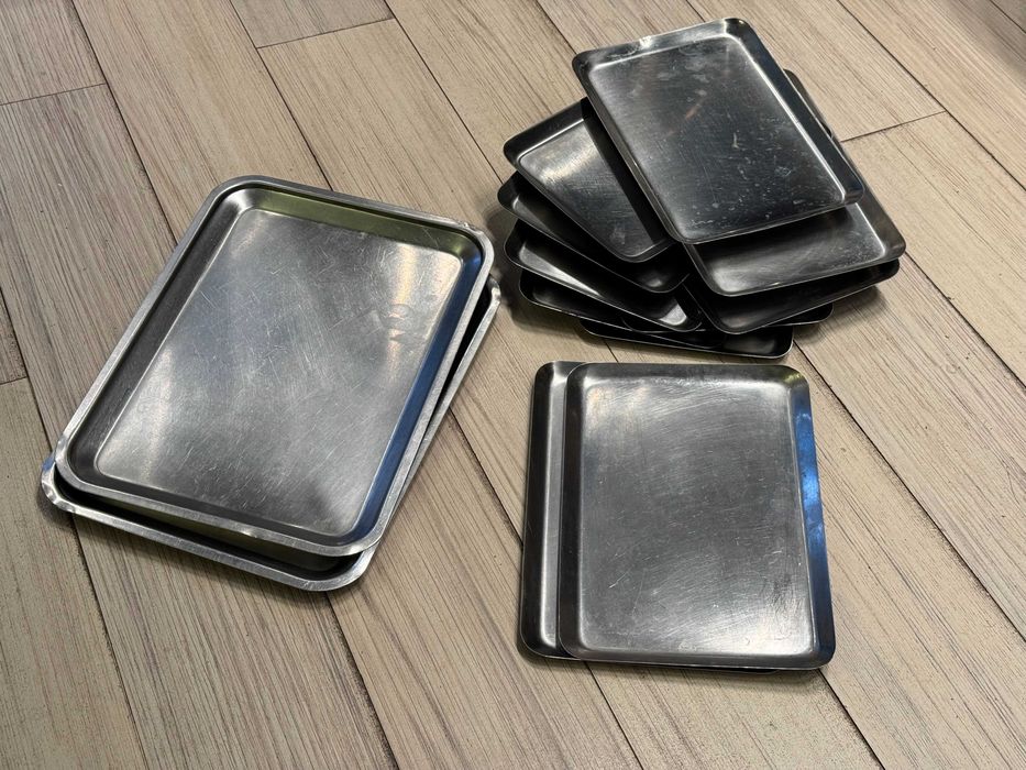 Conjunto de 14 tabuleiros em inox