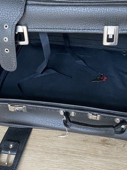 Чемодан,валіза, саквояж, кейс, сумка, портплед