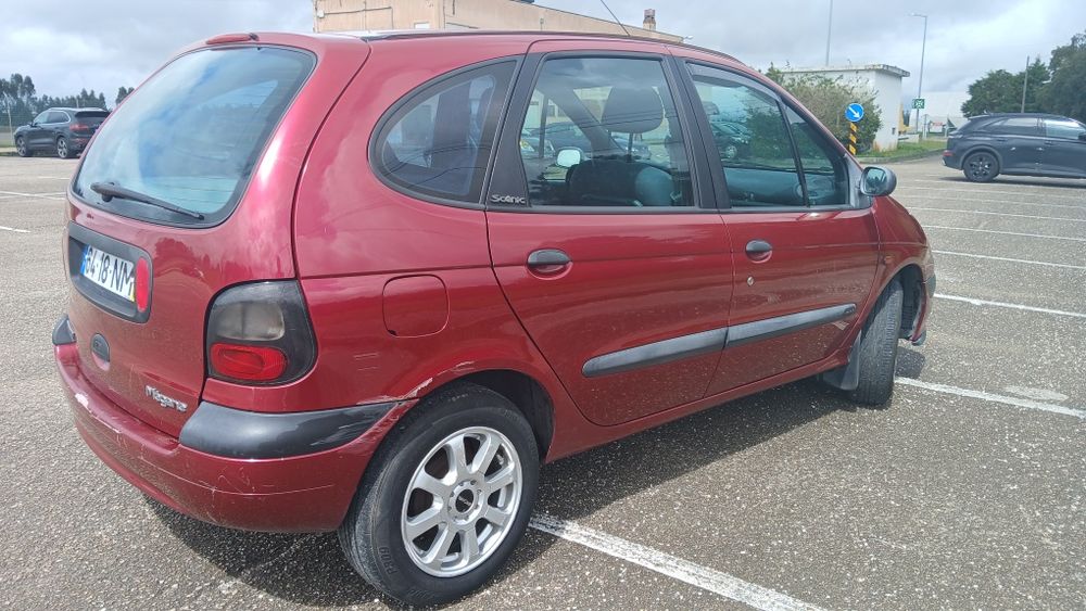 Renault Scenic 1.4 RT