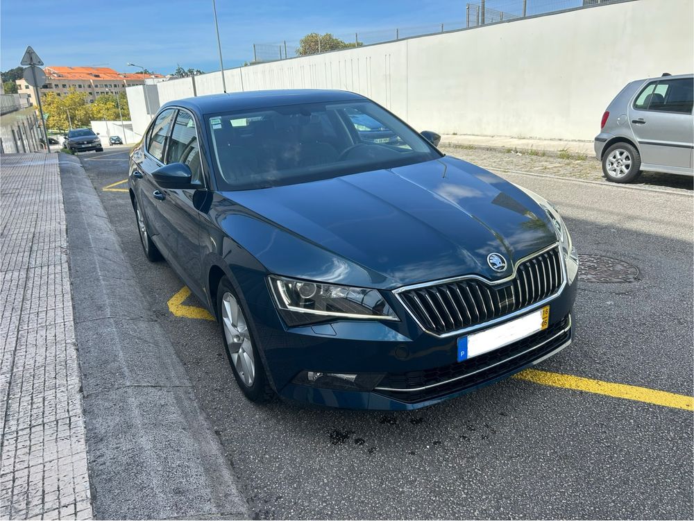 Skoda Superb Limo 2.0Tdi 190cv DSG Style - c/ 145.000kms