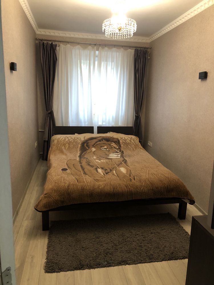 Продам свою 3-х комнатну квартиру в центральной Молдованке