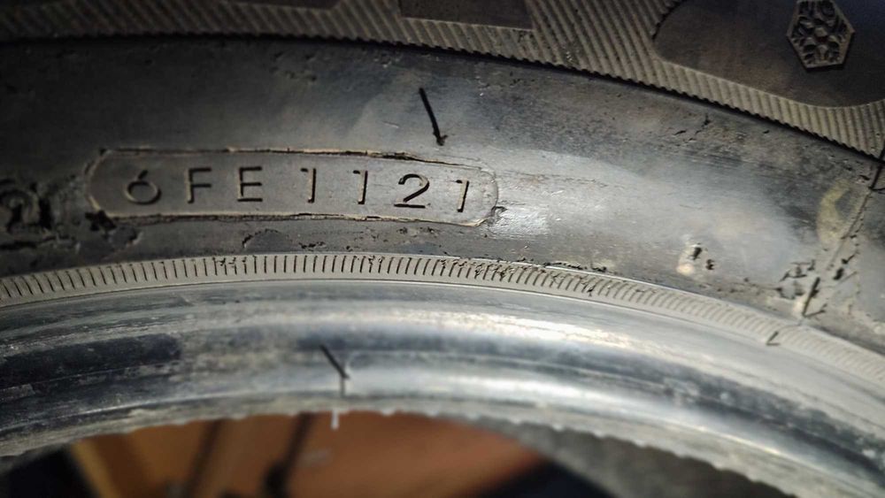 Шини зимові 285/50R20