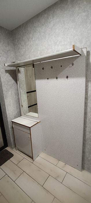 Вішалка для одягу