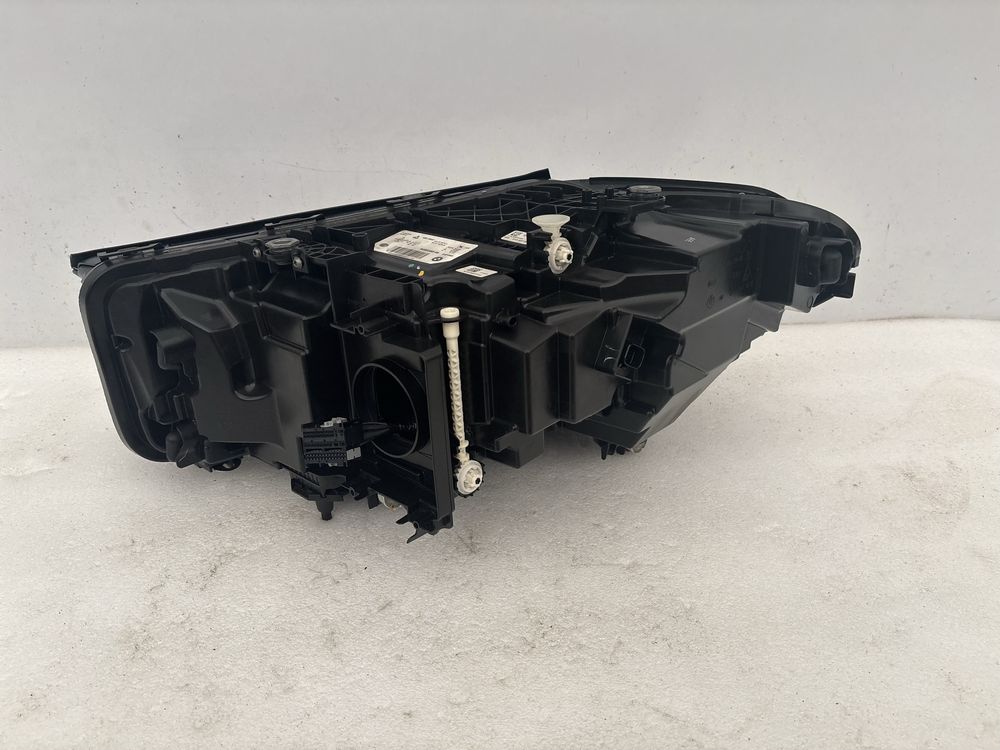 BMW 5 G30 G31 LCI LIFT lampa prawy przód prawa przednia Full Led