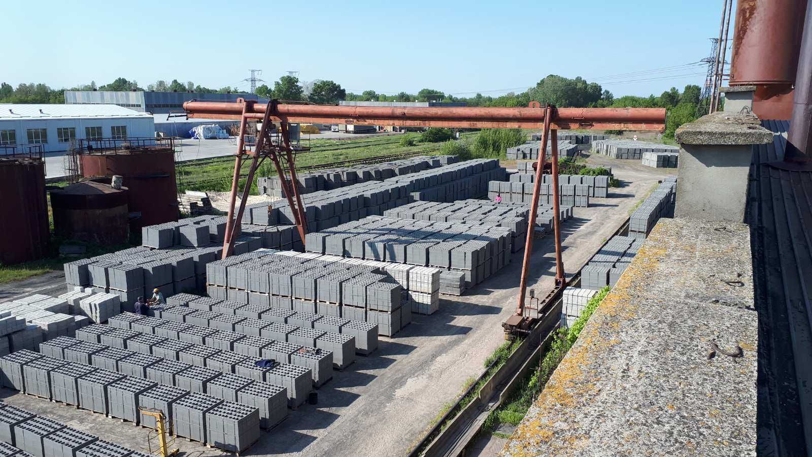 Виробничий комплекс з залізн. коліями та сховищем (п3)