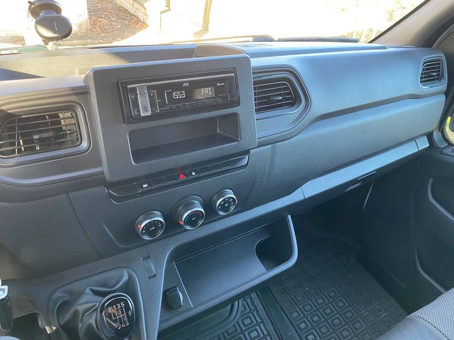 Автомобіль Рено Мастер