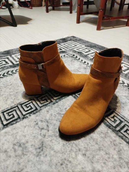 buty botki damskie rozm. 40 firmy Graceland