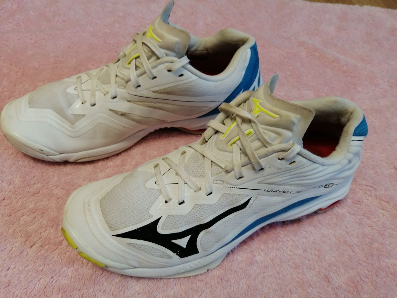 Кроссовки Mizuno Wave lightning  z 6
