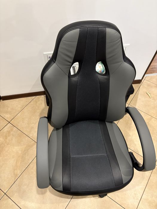 Krzeslo gamingowe do biurka jak nowe