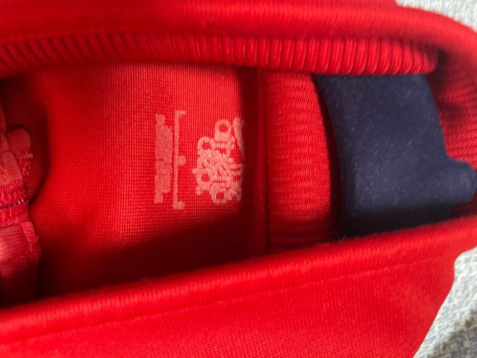 Продам спортивну кофту найк в оригіналі