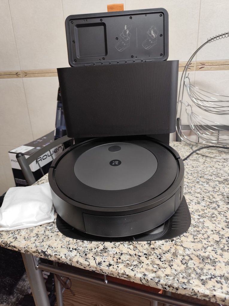 Aspirador robot IROBOT Roomba Combo J5+ MAX (2-em-1 - Grafite)