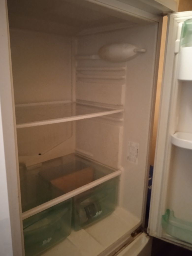 Продам холодильник СТІНОЛ.