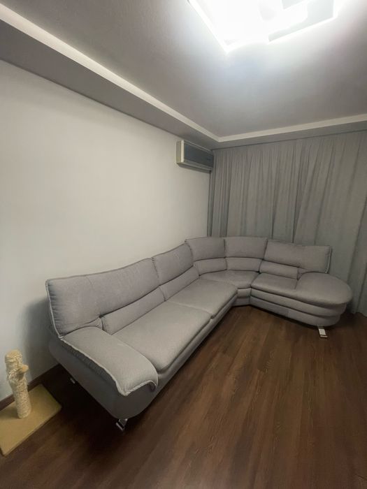 Продам диван у вітальню
