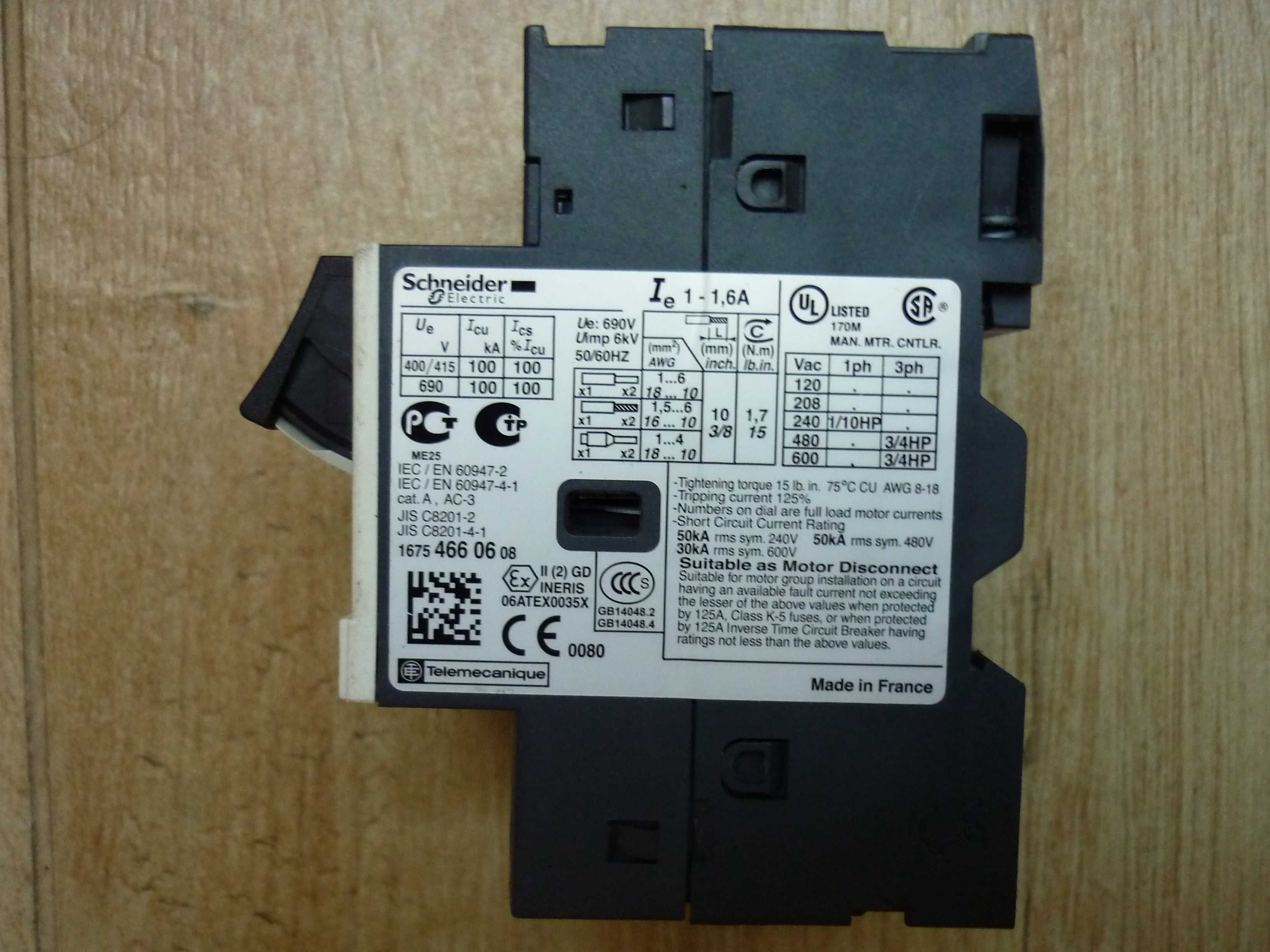 Wyłącznik silnikowy Schneider Electric GV2ME06 3P 1,6 A