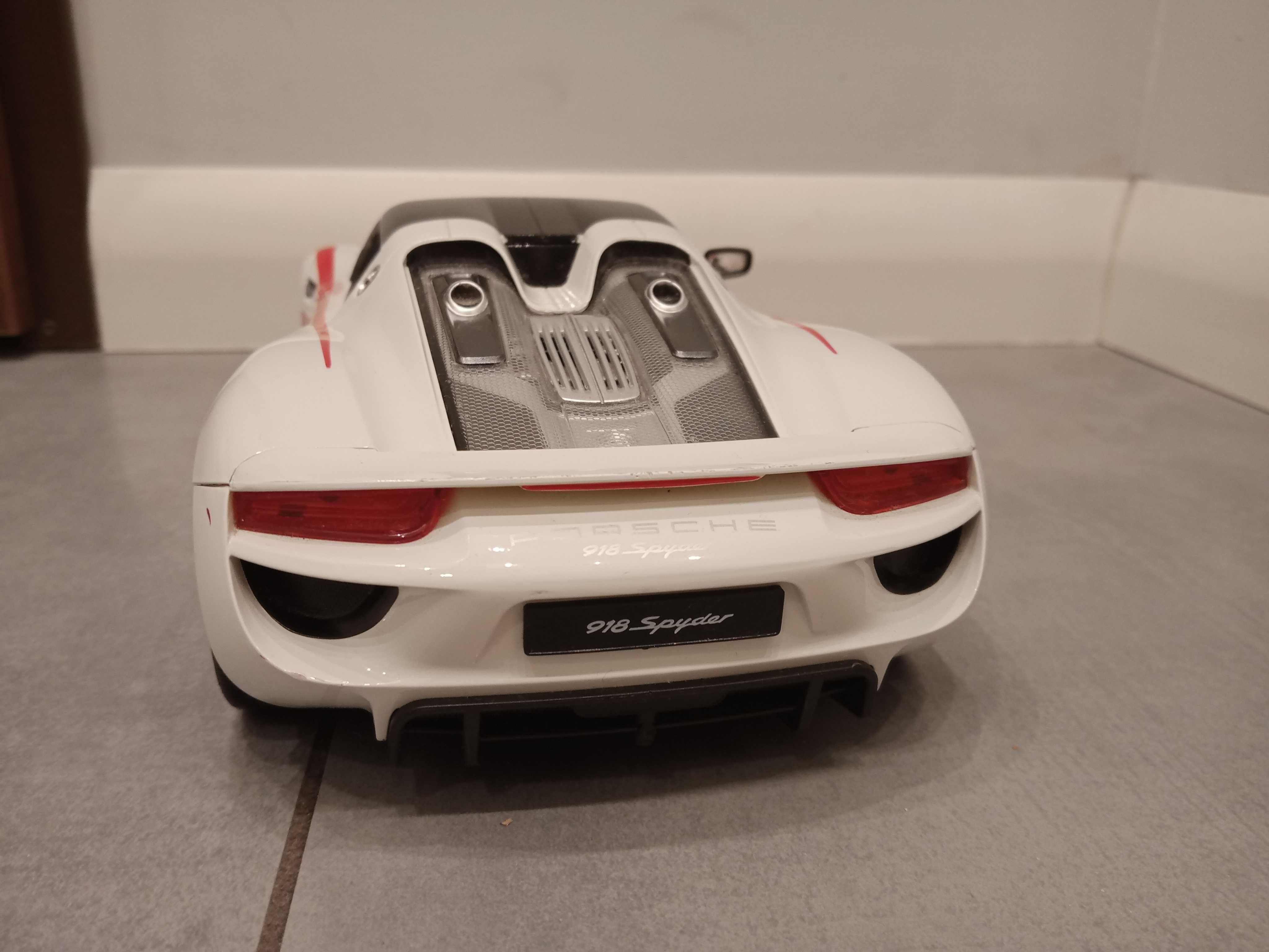 Zabawka autko Porsche 918 Spider,na baterie,na pilota,cena 70zl