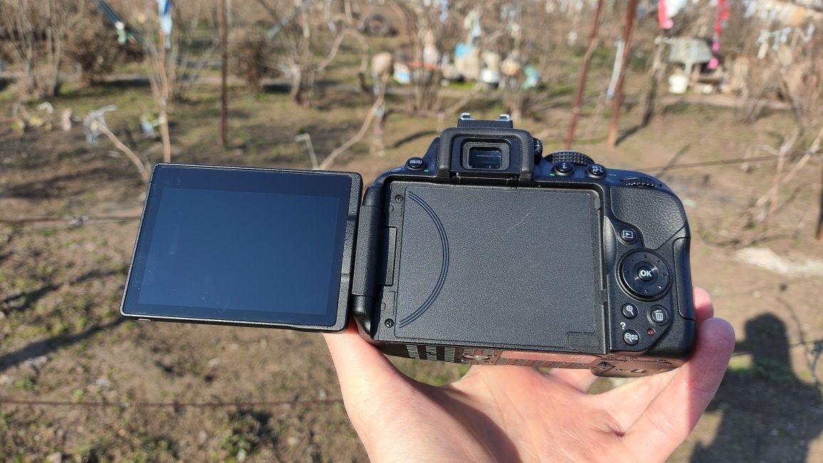 Nikon D5300 Body WIFI зеркалка 1300-пробег зеркальный фотоаппарат