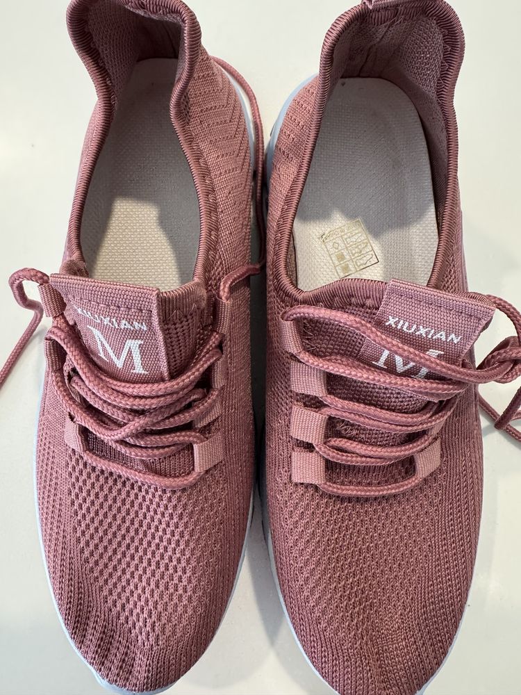 Tenis nunca usado