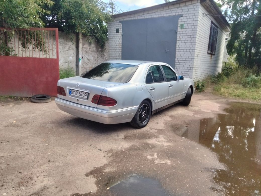 Авто с пробегом Мерседес w210