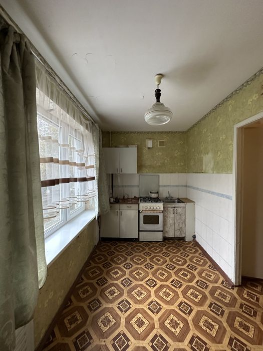 Велика 1к. 42м, на 2/9, гарна ціна.