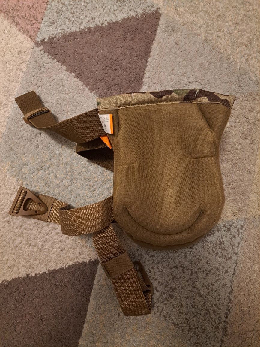 Nakolanniki AltaFlex Multicam