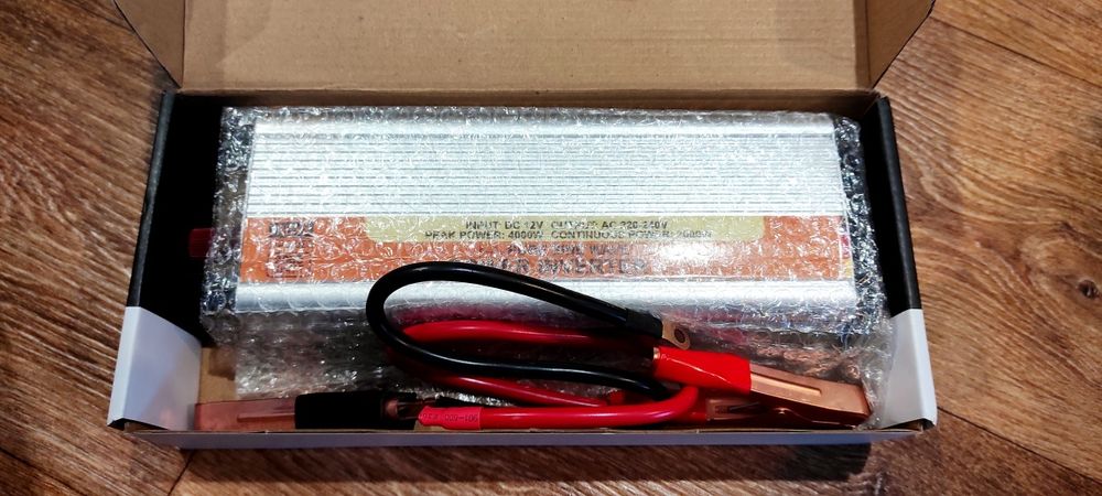 Інвертор 12В/220 Вольт, потужність 2000 Вт