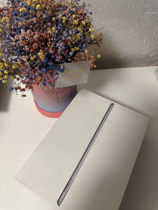 iPad (6th Generation) Wi-Fi 32 gB состояние 9/10