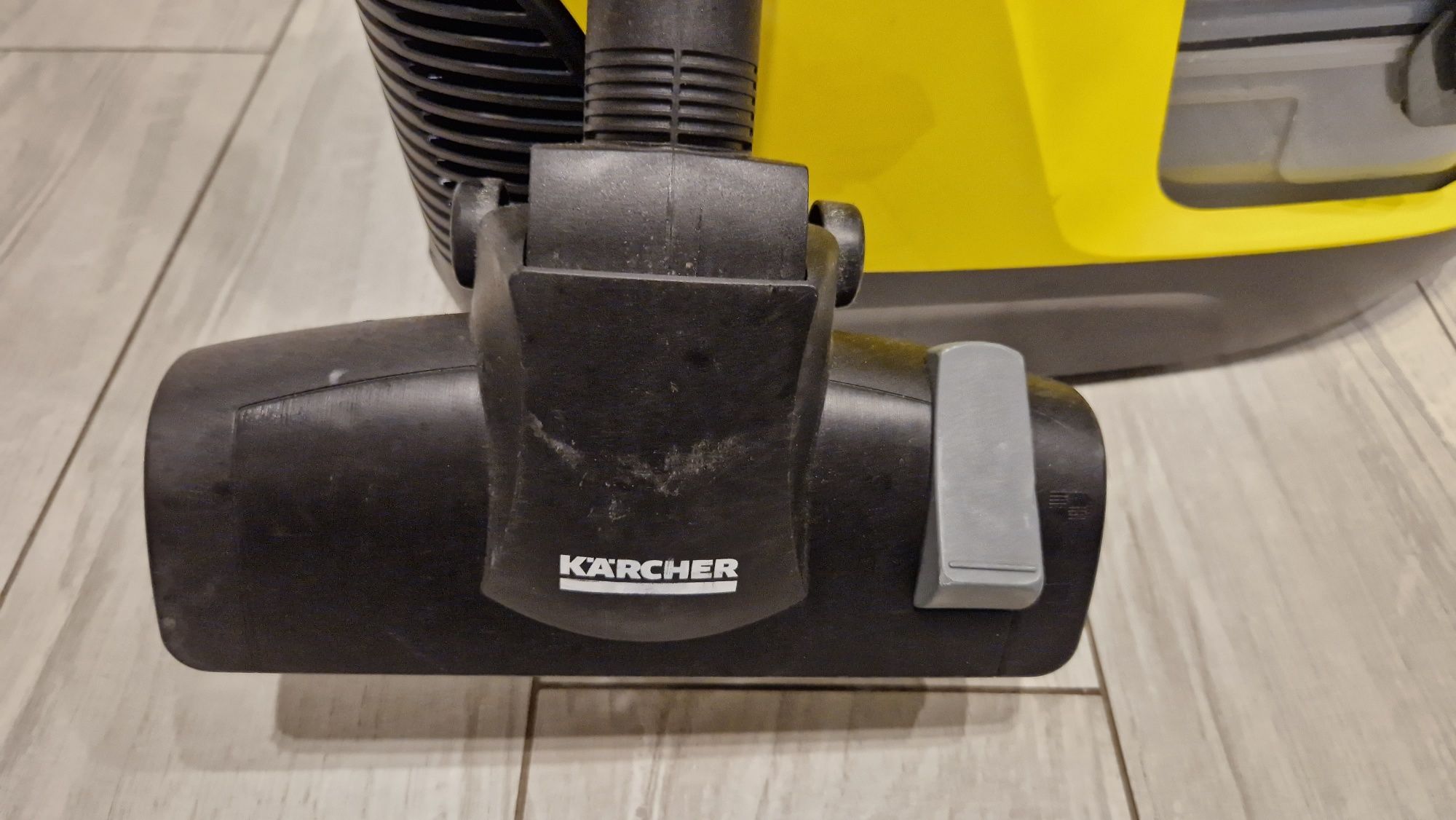 Odkurzacz wodny Karcher DS 6