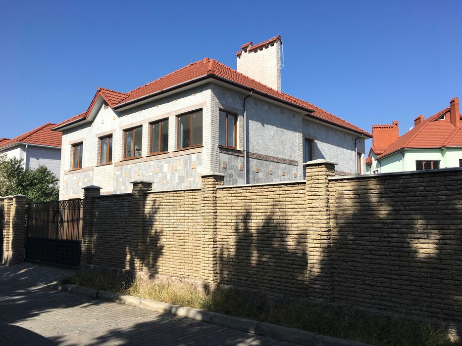 продажа дома в Совиньоне под отделку