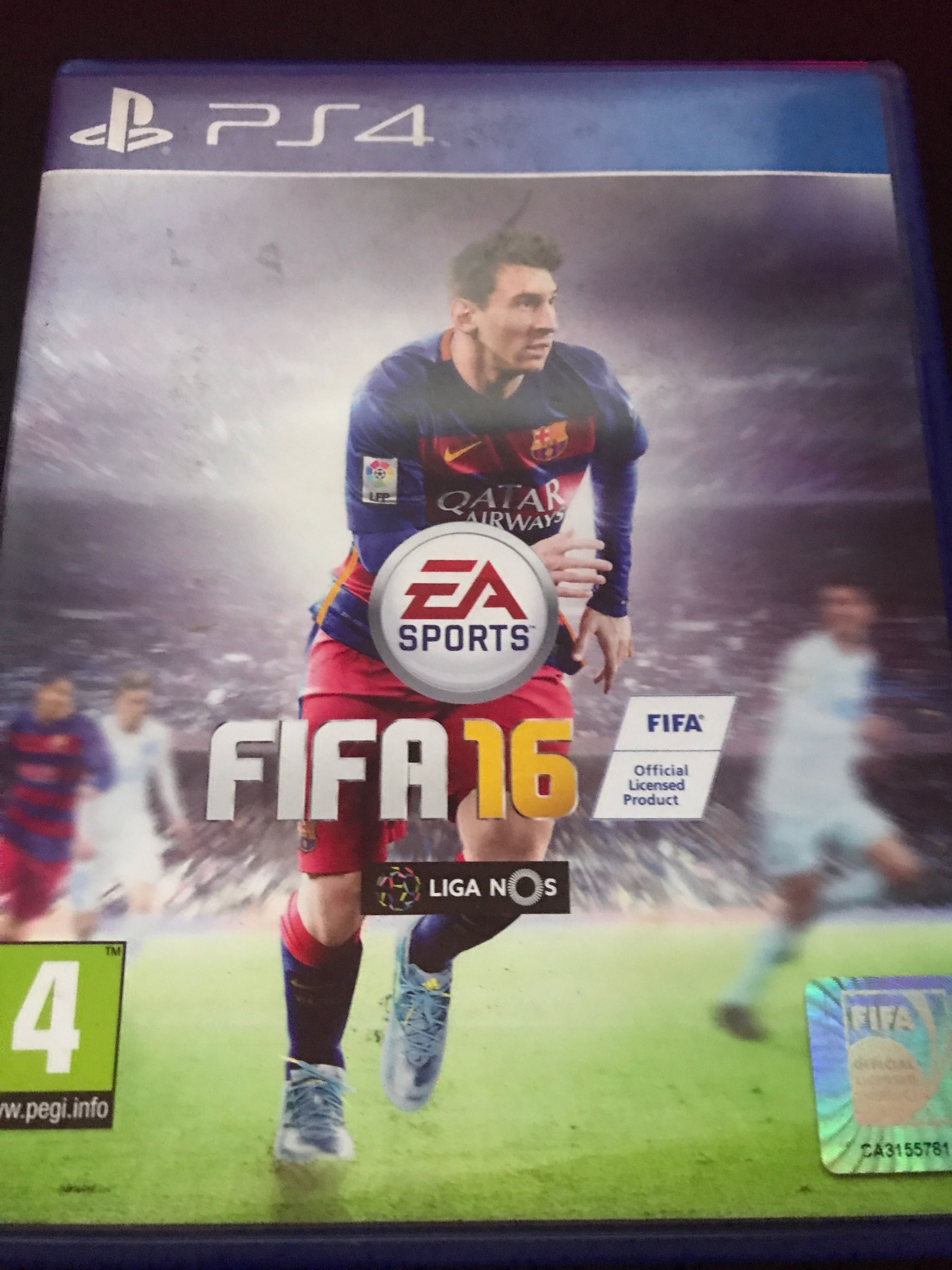 Fifa 16 (PS4, com caixa um pouco danificada)