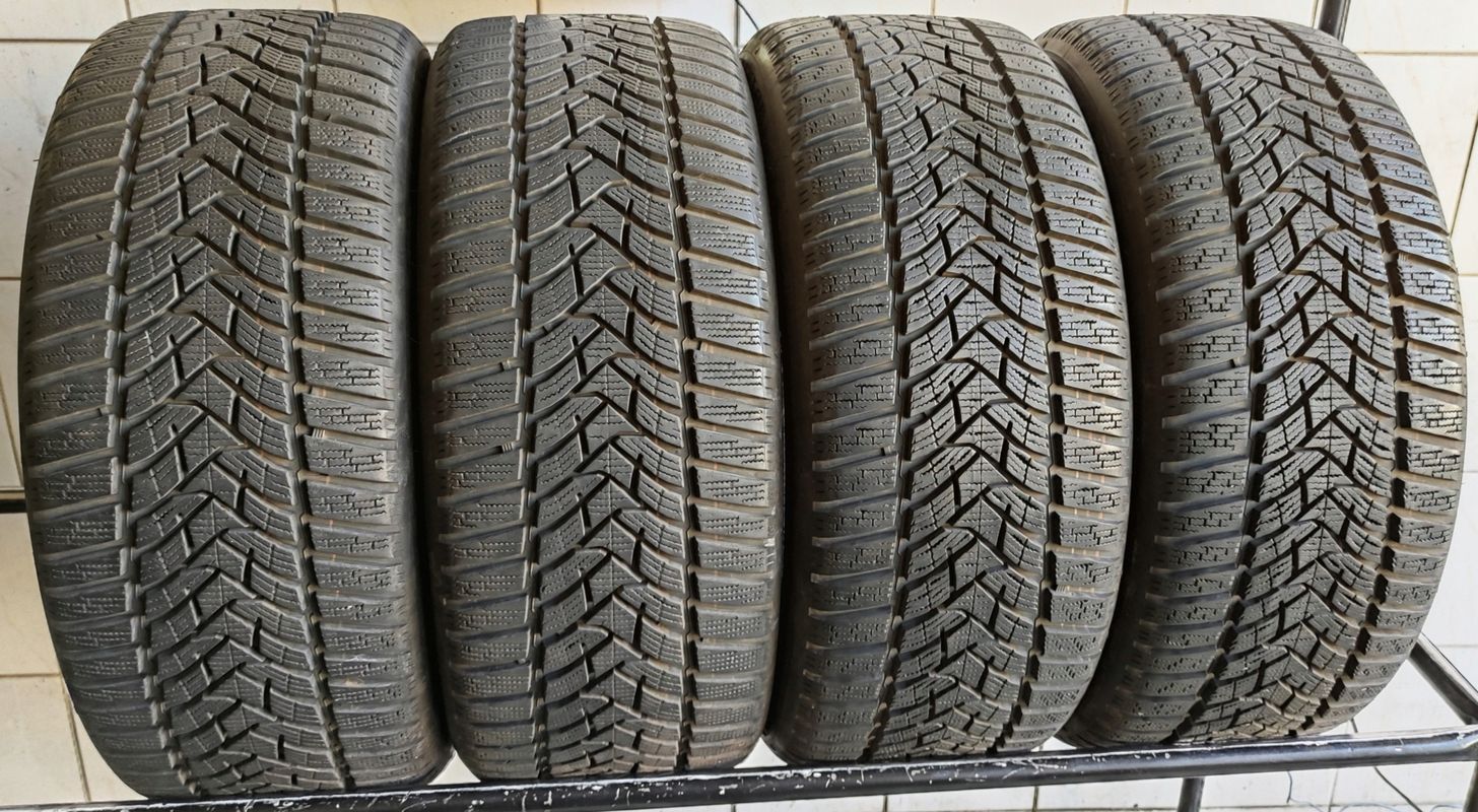 4x 225/40r18 Dunlop WinterSport 5/92v