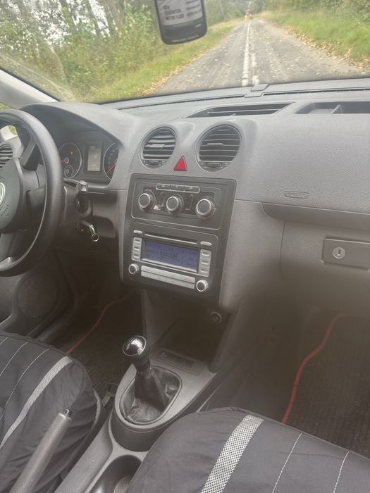 Vw caddy 2011 r 1.6 tdi 102 km
