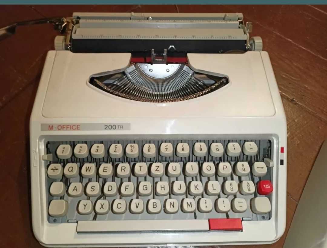 Maszyna do pisania retro, PRL,