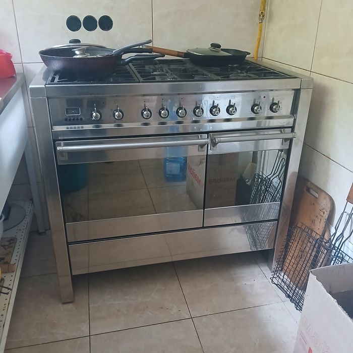 Газова плита smeg ,нержавійка