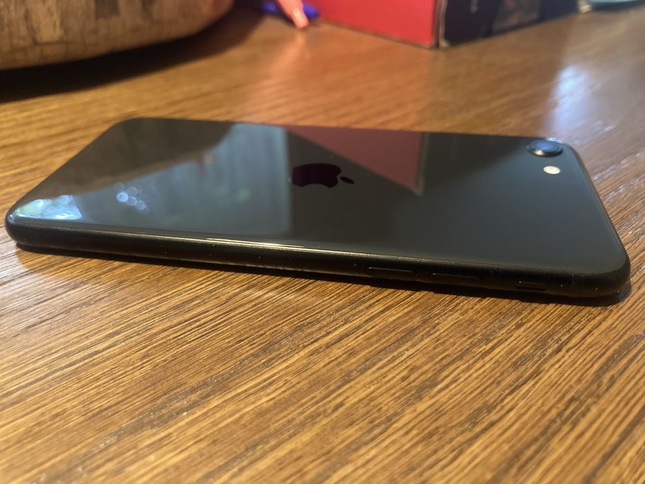 iPhone SE 2020 black NOWA bateria ładowarka szkło hartowane etui 64 GB