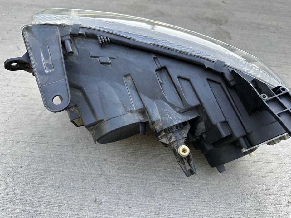 Права фара Renault Duster 2020 р.