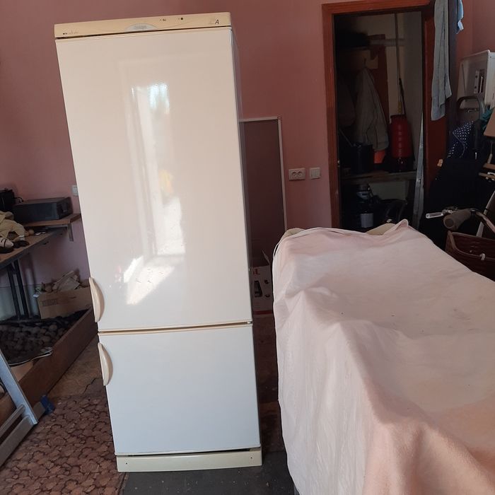 Холодильник ,,Снайге RF315"