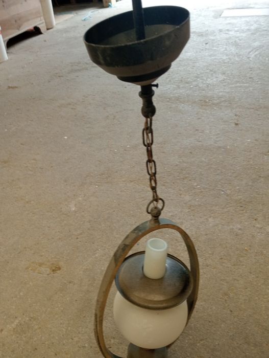 Candeeiro de ferro antigo
