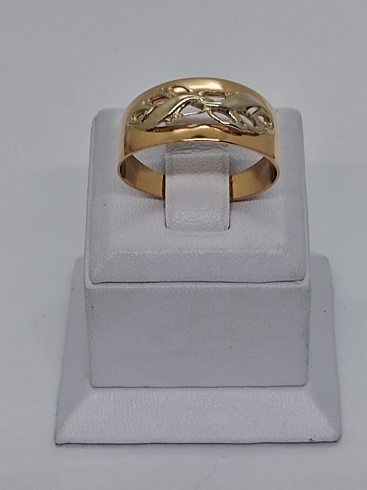 Золотое кольцо 583 / 585