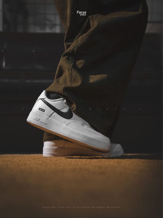 Supreme X Nike Air force 1 tamanho 42