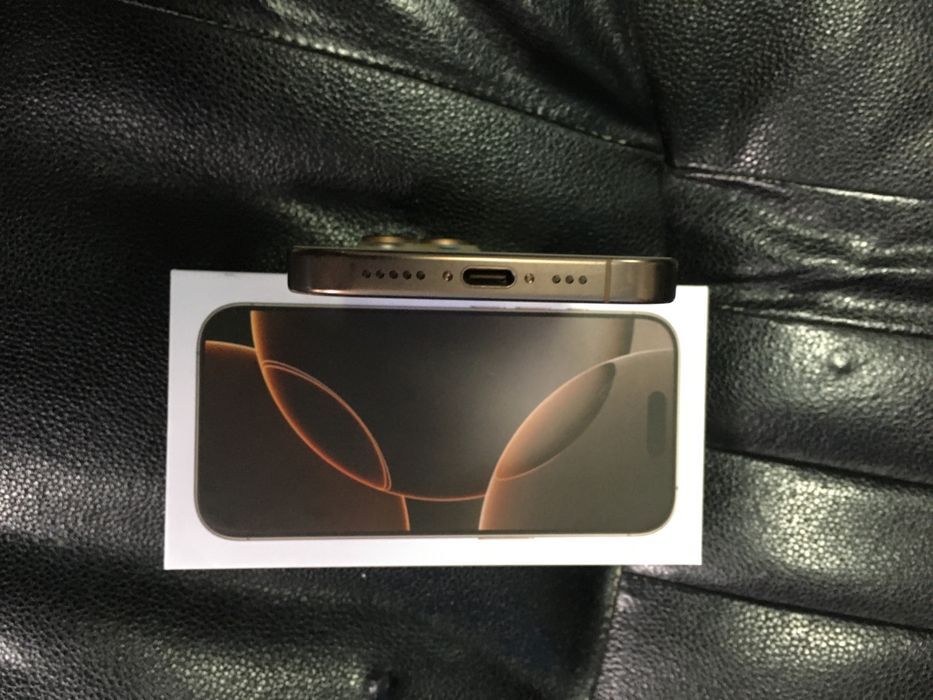 Apple Iphone 16 Pro 128Gb Desert Titanium Фізична Сім