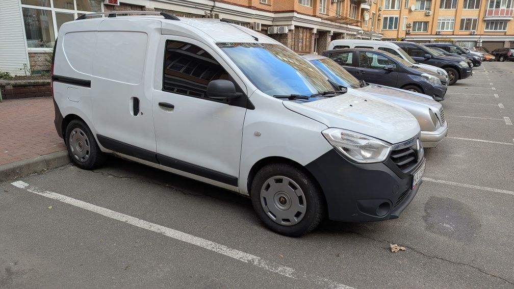 Сдаю в аренду Рено Доккер 2019 за 100 долларов бус пирожок доставка
