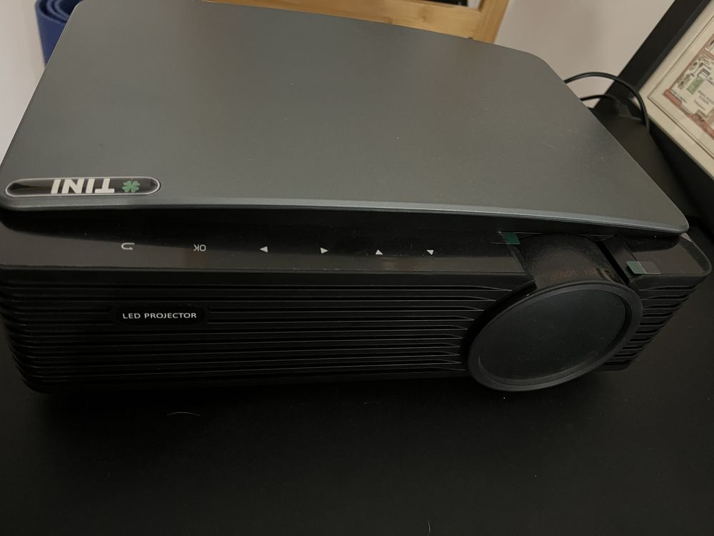 Проектор LED Projector TINI