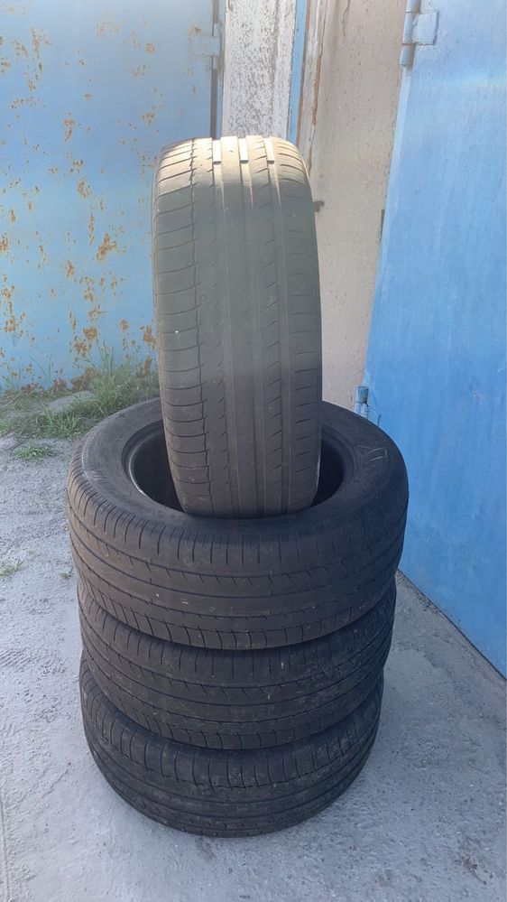 Літня гума Michelin Sport 255/55 R18. В гарному стані.