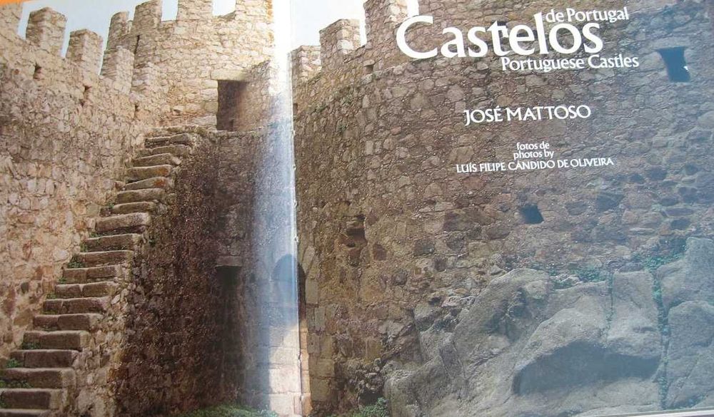"Castelos de Portugal" (Portuguese Castles) -> Professor José Mattoso