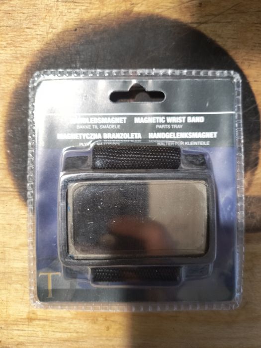 Opaska magnetyczna.budowlaniec mechanik majsterkowicz.