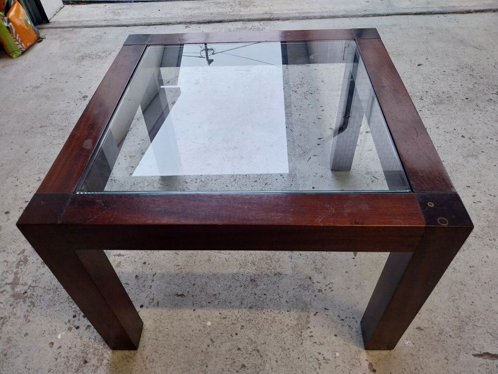 Mesa de centro em madeira